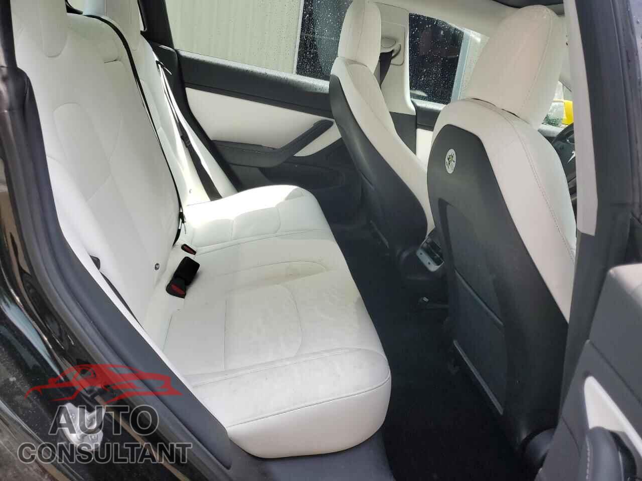 TESLA MODEL 3 2018 - 5YJ3E1EB6JF147263
