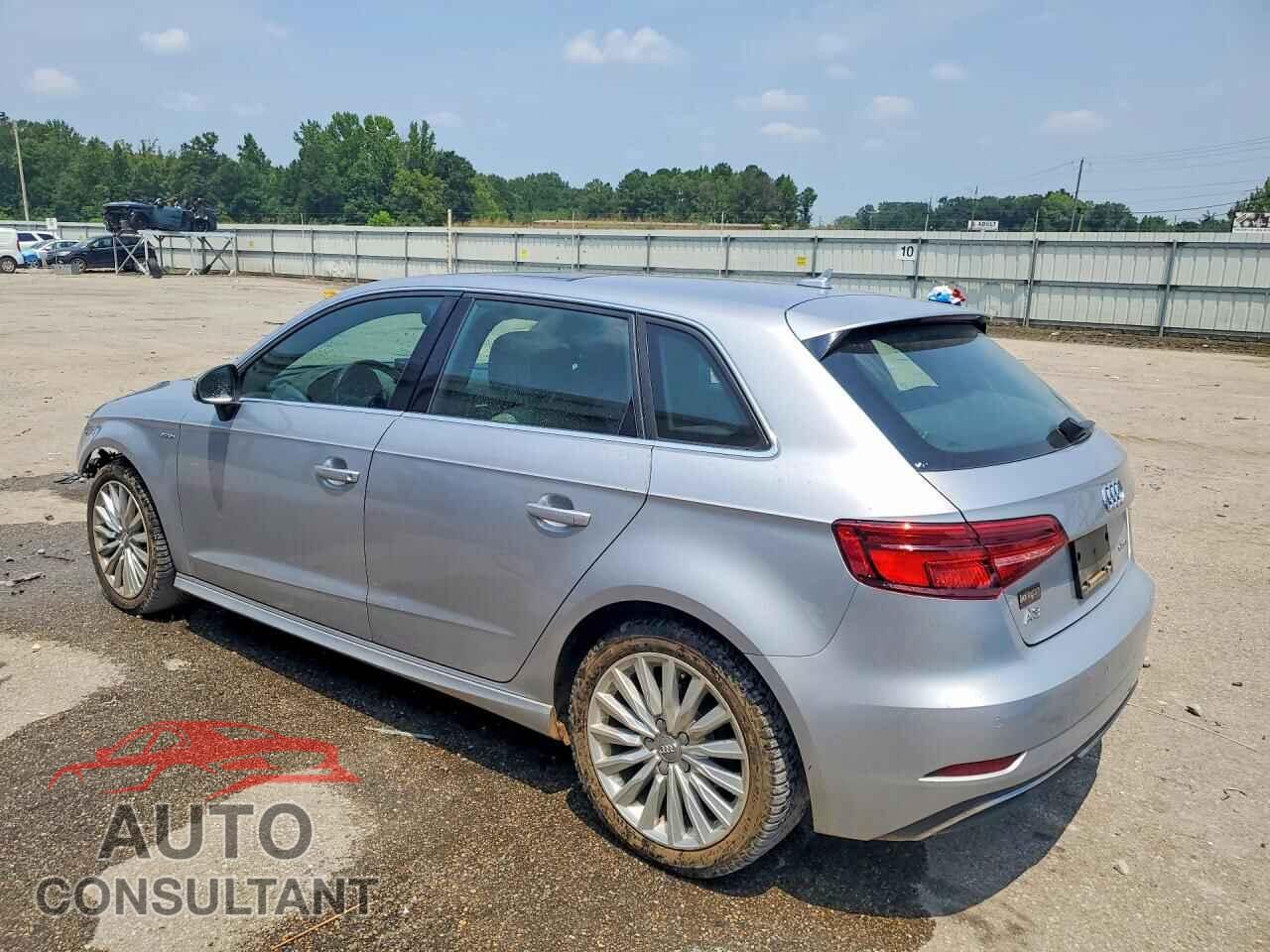 AUDI A3 2017 - WAUTPBFF3HA055237