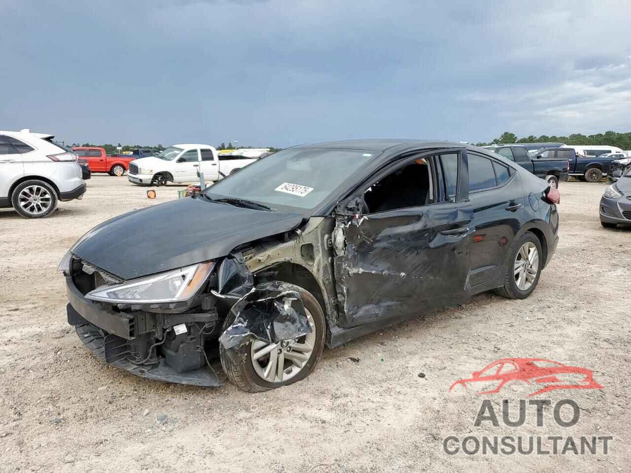HYUNDAI ELANTRA 2019 - 5NPD84LF2KH460753