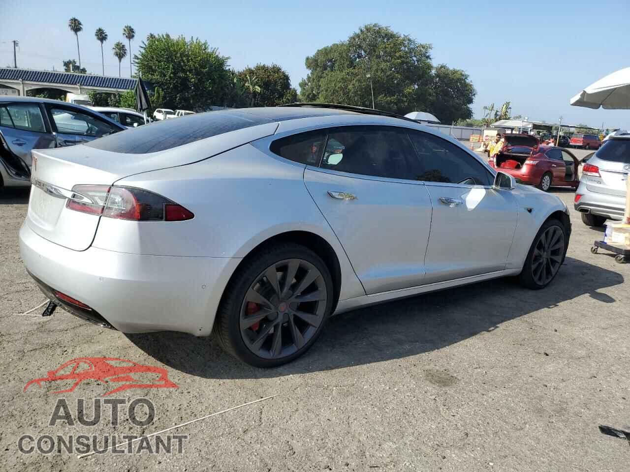 TESLA MODEL S 2018 - 5YJSA1E2XJF247129