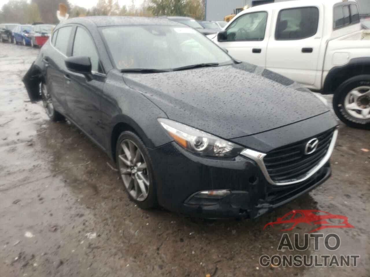 MAZDA 3 2018 - 3MZBN1L39JM181021