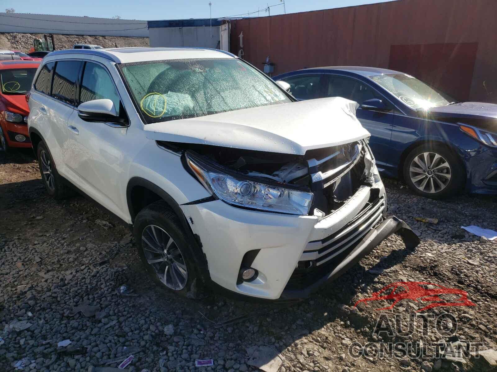 TOYOTA HIGHLANDER 2019 - 5TDKZRFH6KS339779
