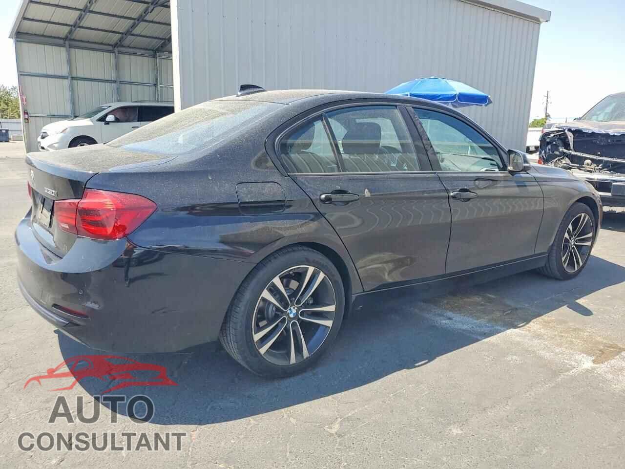 BMW 3 SERIES 2018 - WBA8B9C56JEE81675