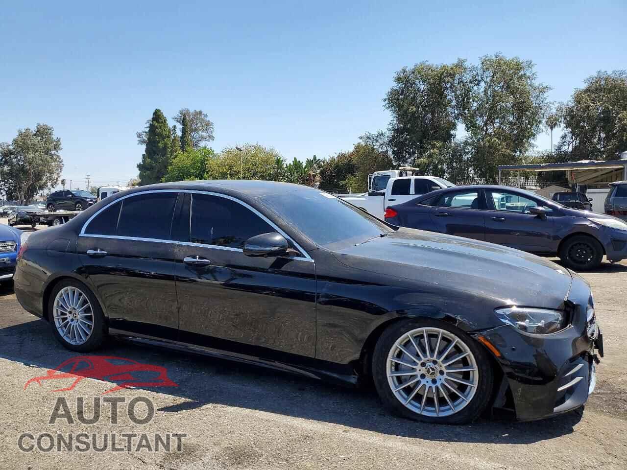 MERCEDES-BENZ E-CLASS 2022 - W1KZF8DB5NB080459