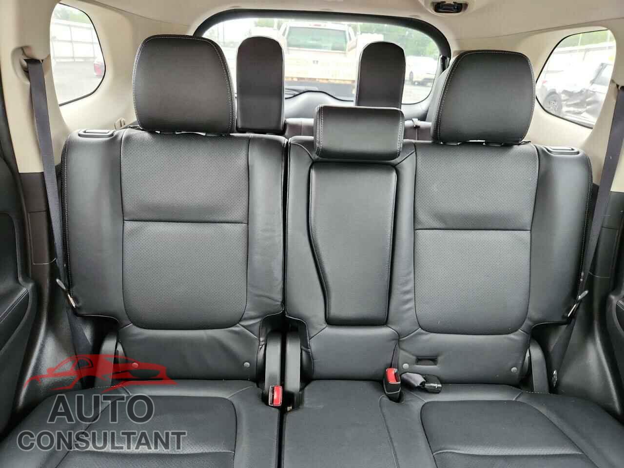 MITSUBISHI OUTLANDER 2018 - JA4AD3A32JZ044690