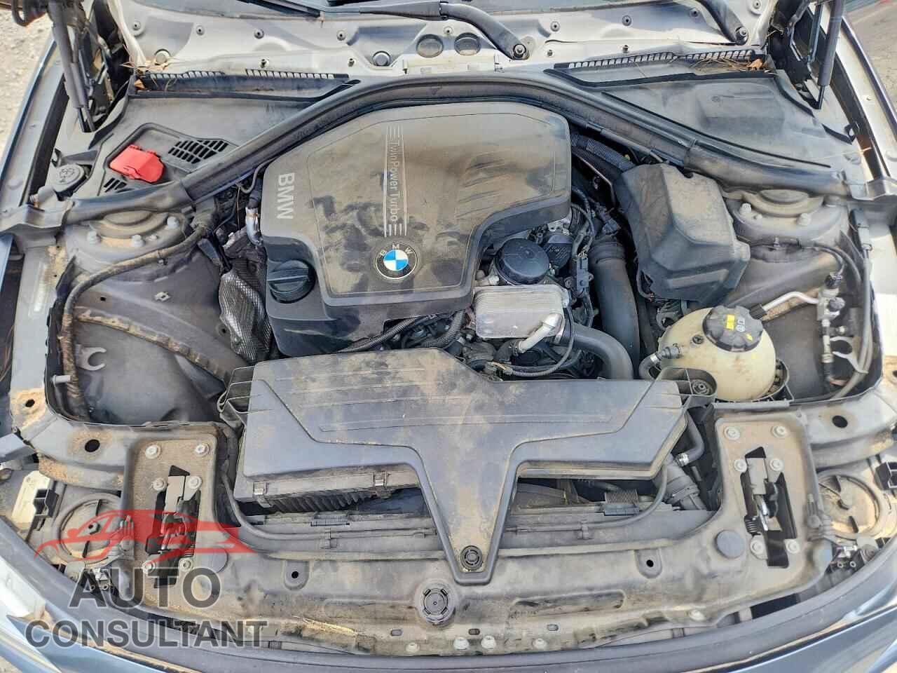 BMW 3 SERIES 2016 - WBA8E1G52GNT35525
