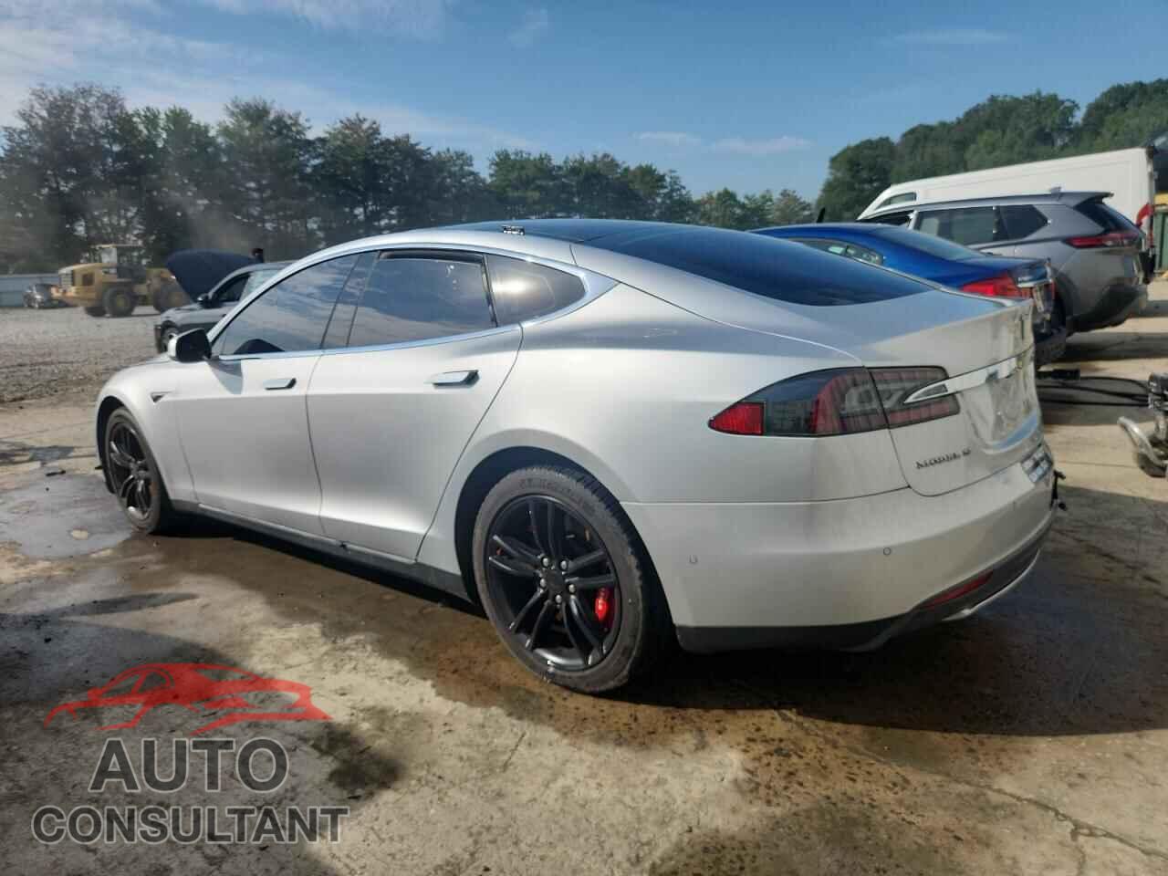 TESLA MODEL S 2014 - 5YJSA1H11EFP65171