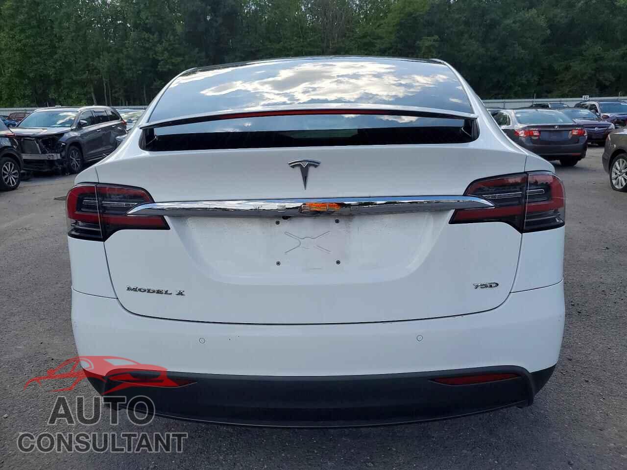TESLA MODEL X 2016 - 5YJXCBE21GF016554