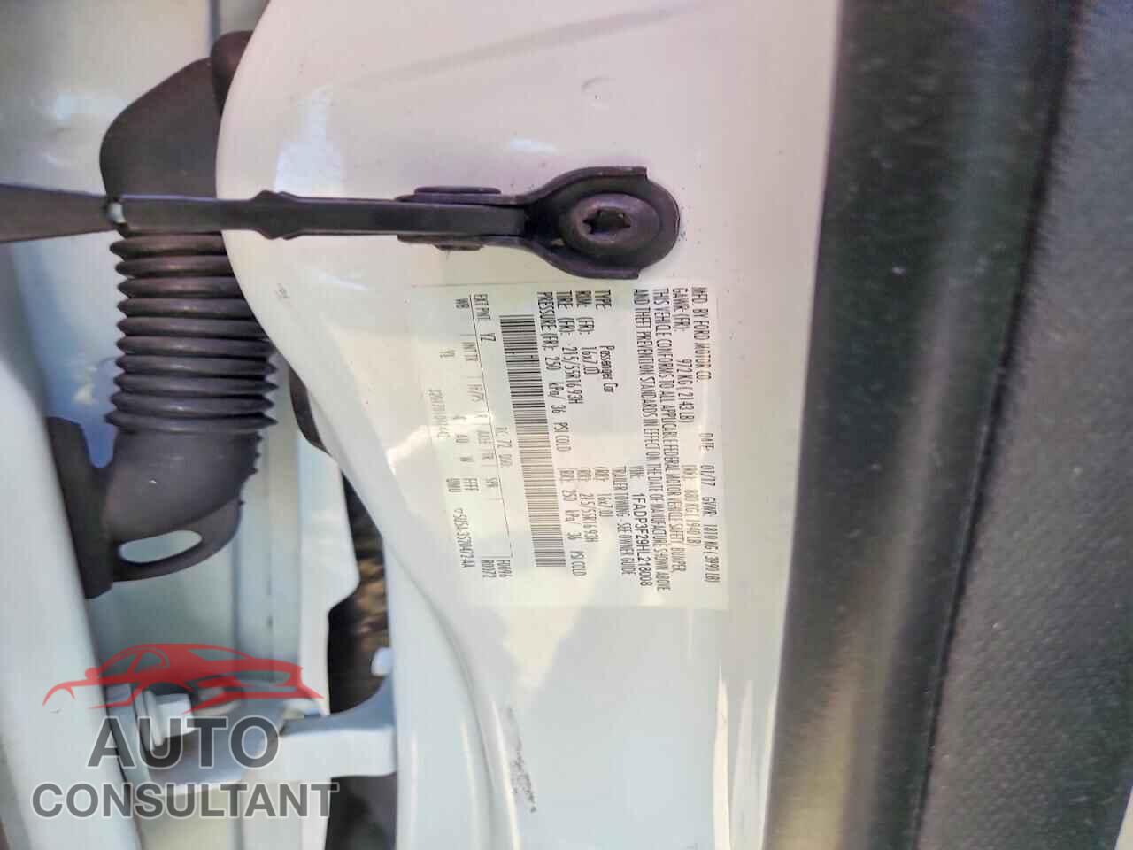 FORD FOCUS 2017 - 1FADP3F29HL218008