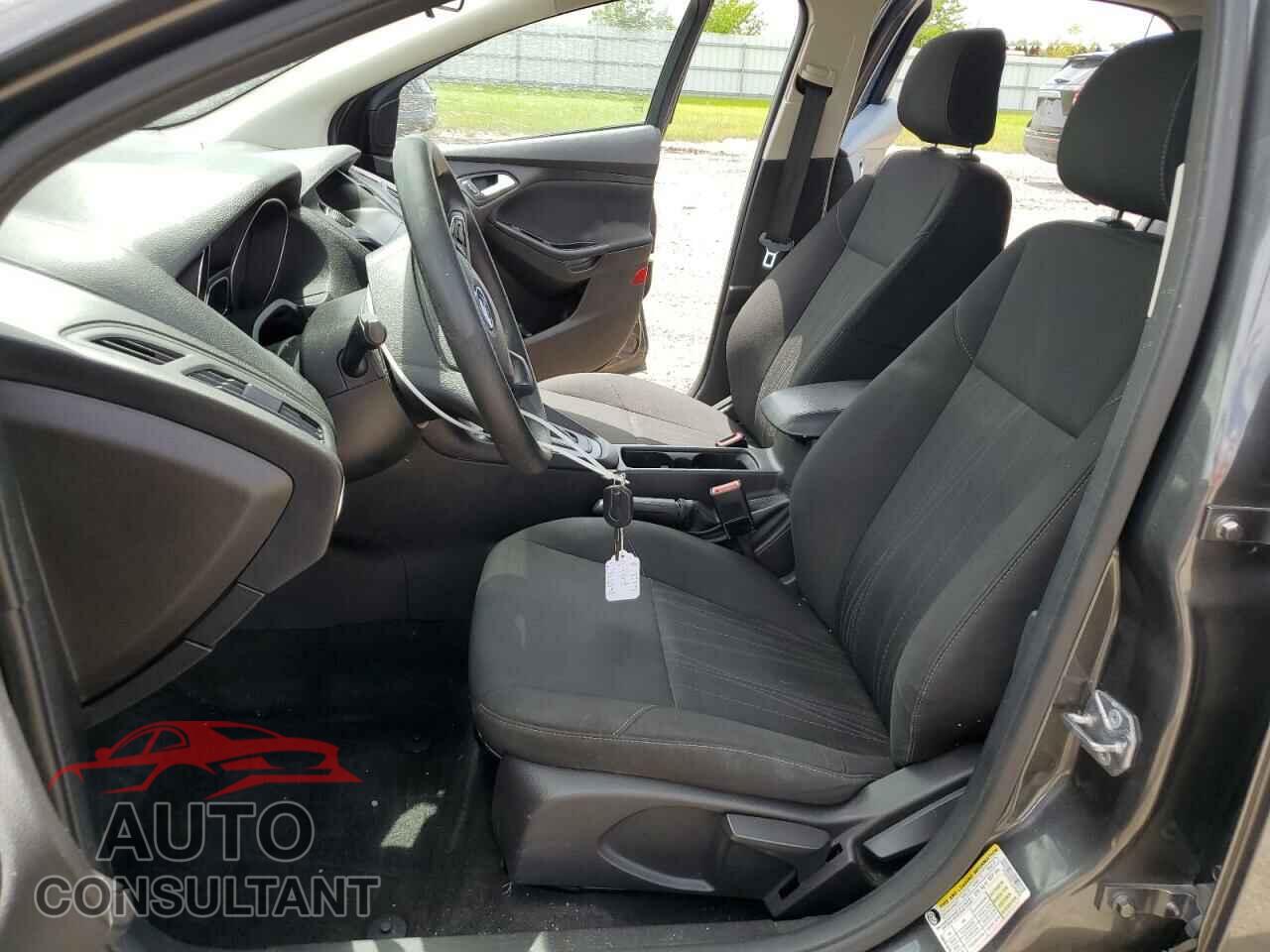 FORD FOCUS 2018 - 1FADP3FE1JL249236