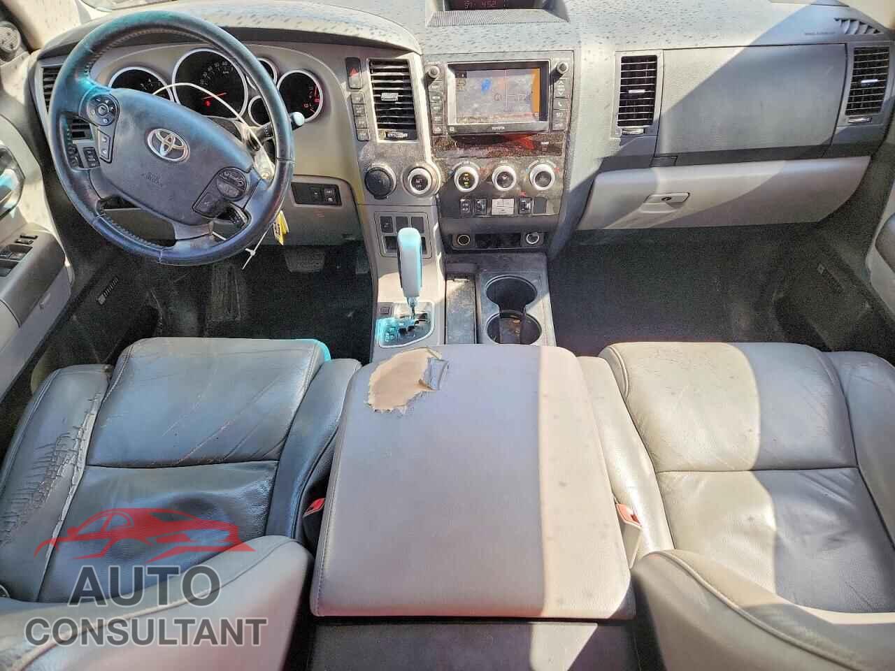 TOYOTA SEQUOIA 2013 - 5TDKY5G11DS050163