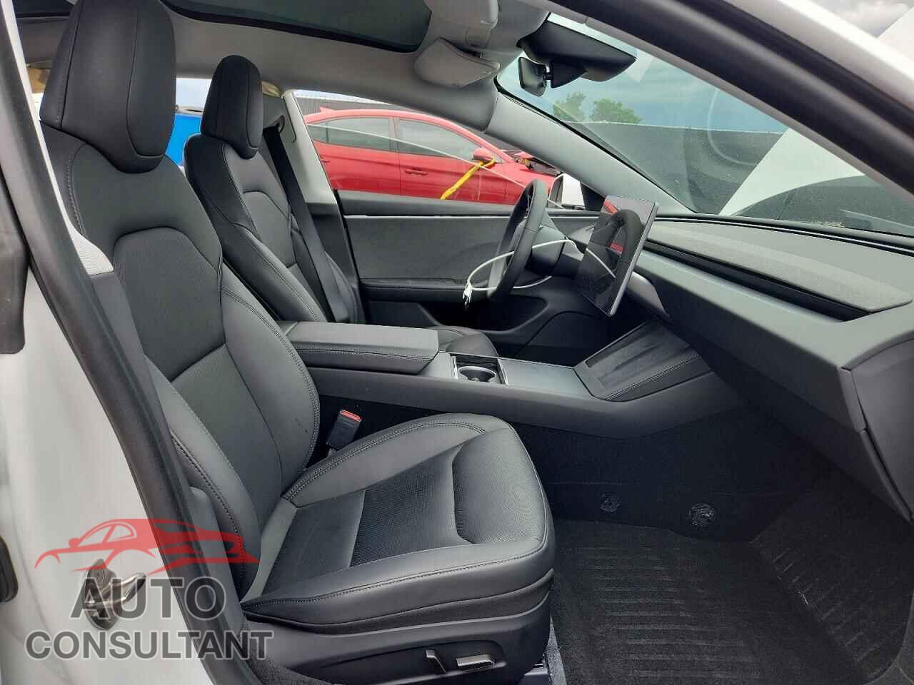 TESLA MODEL 3 2024 - 5YJ3E1EA0RF743763