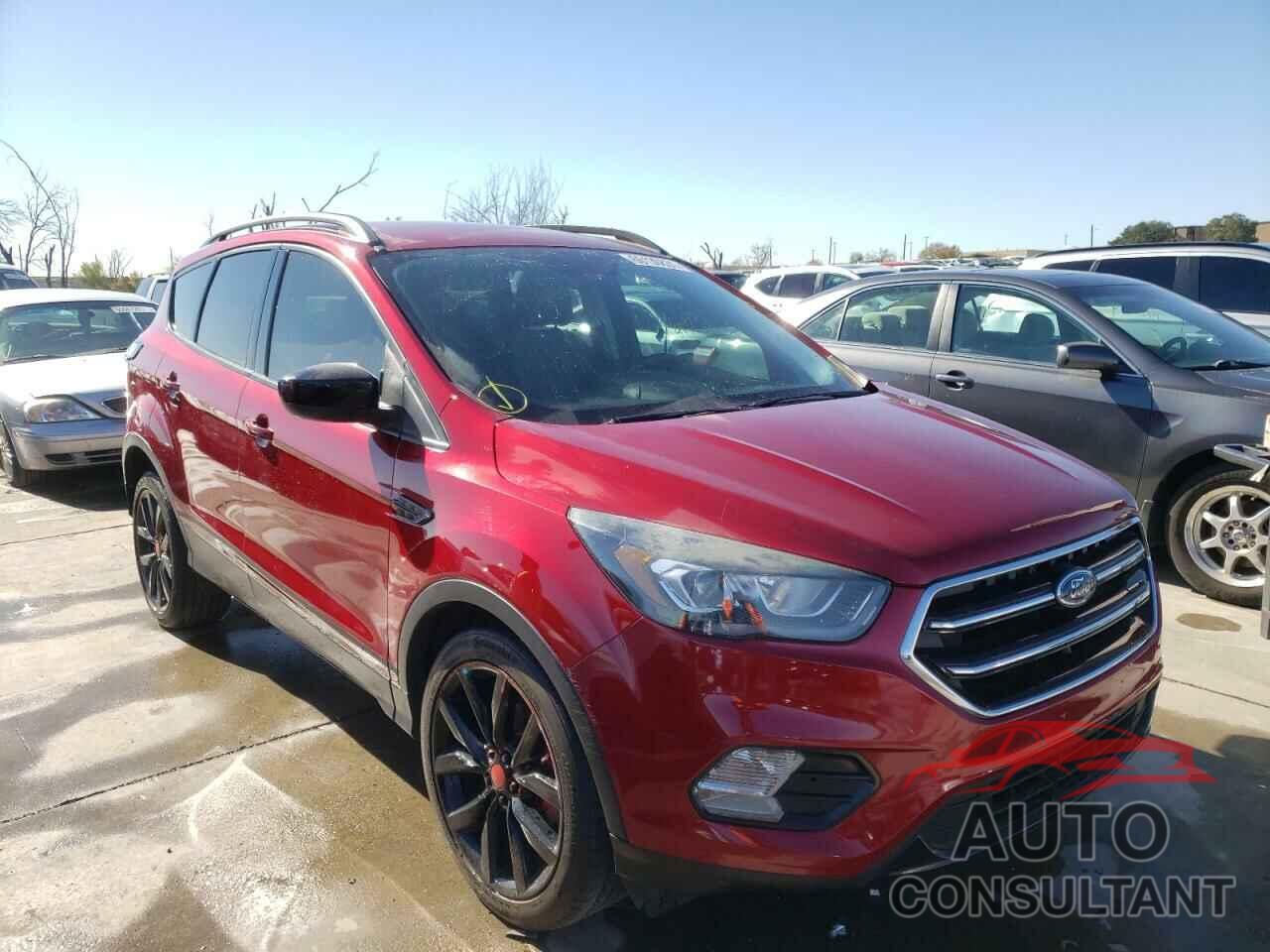 FORD ESCAPE 2017 - 1FMCU0GD9HUC10008