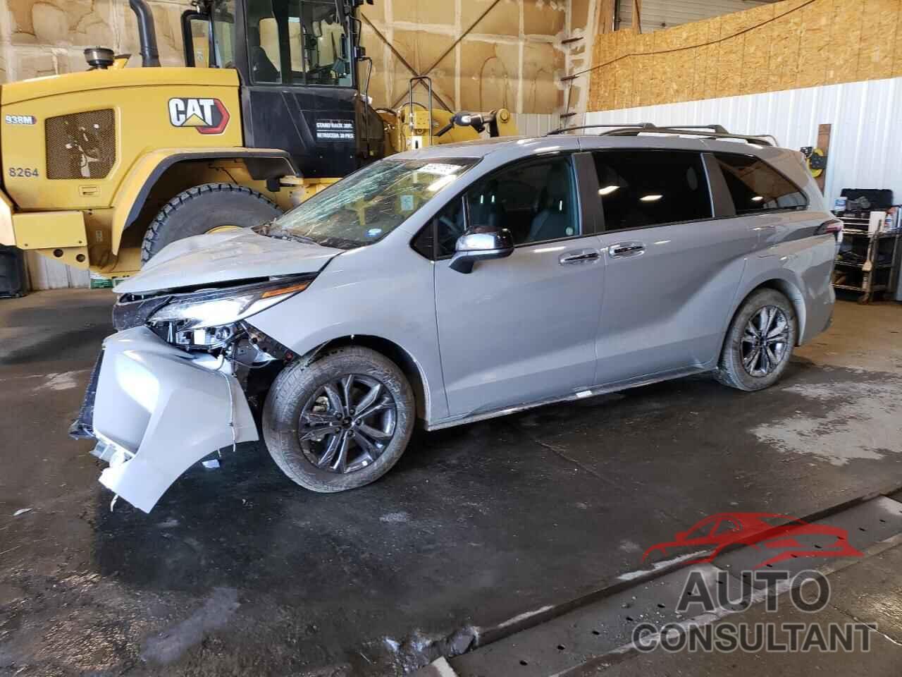 TOYOTA SIENNA 2025 - 5TDDSKFC6SS198186
