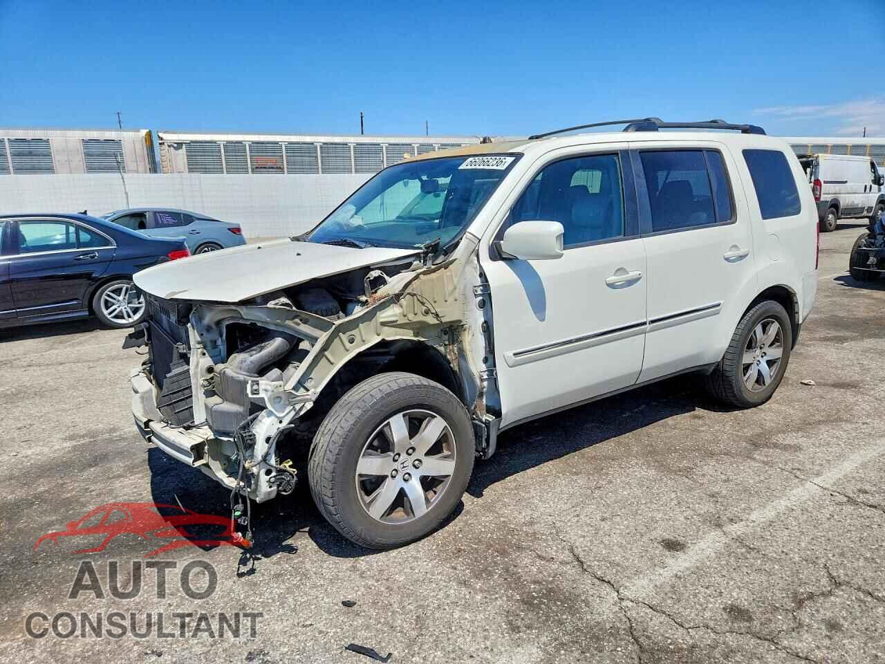 HONDA PILOT 2013 - 5FNYF3H90DB011433