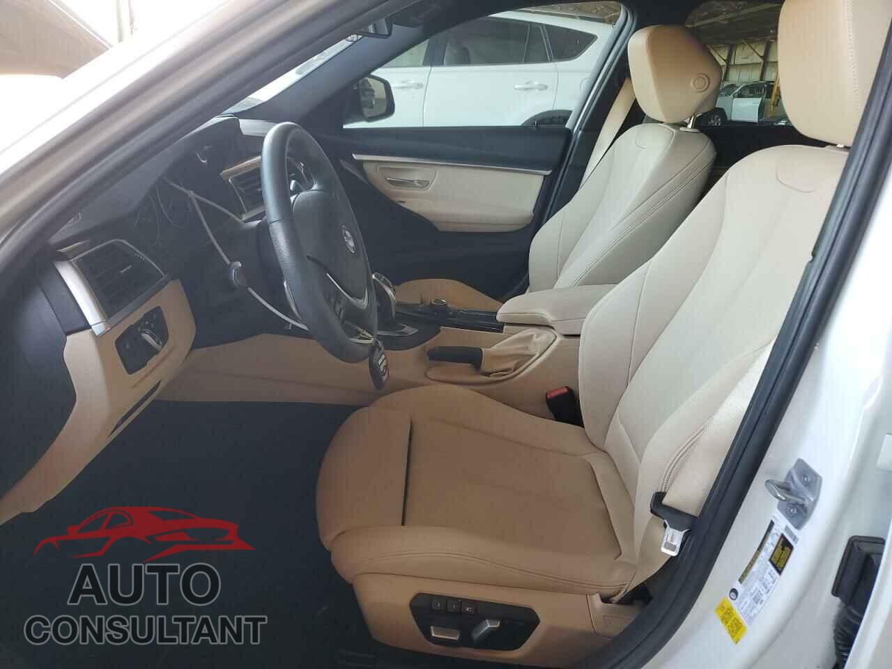 BMW 3 SERIES 2018 - WBA8B9C59JEE82657
