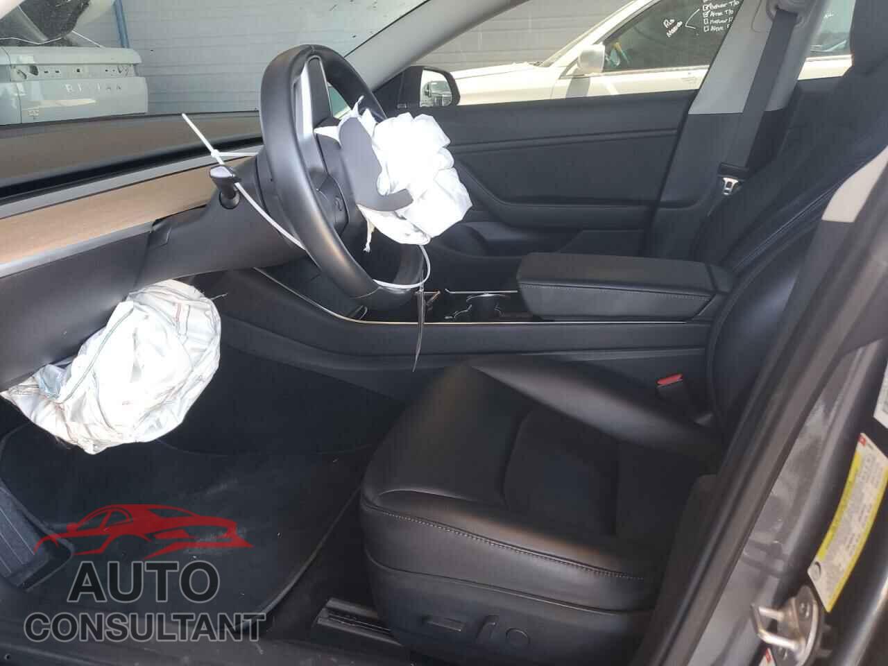 TESLA MODEL 3 2018 - 5YJ3E1EA1JF043576