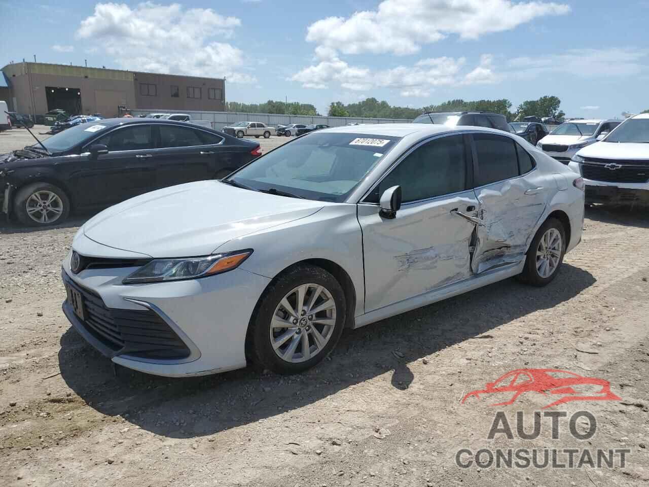 TOYOTA CAMRY 2022 - 4T1R11BK7NU055288