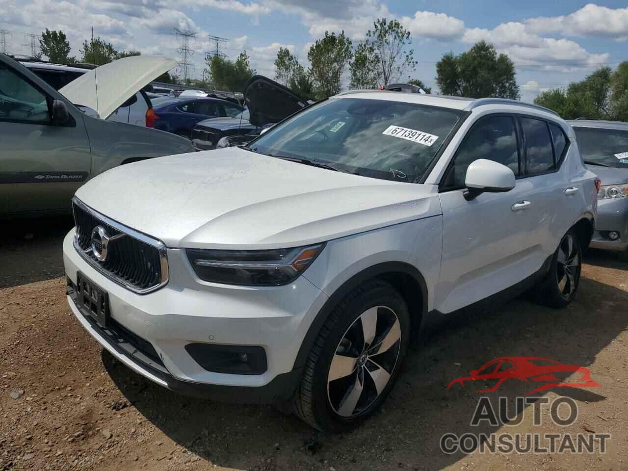 VOLVO XC40 2021 - YV4162UK5M2520230