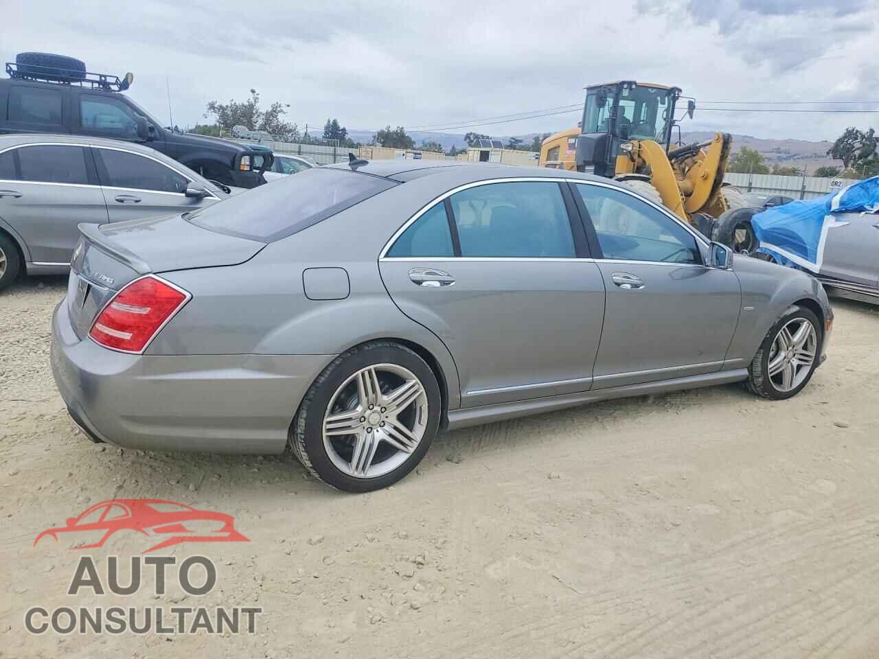 MERCEDES-BENZ S-CLASS 2012 - WDDNG7DB1CA423521