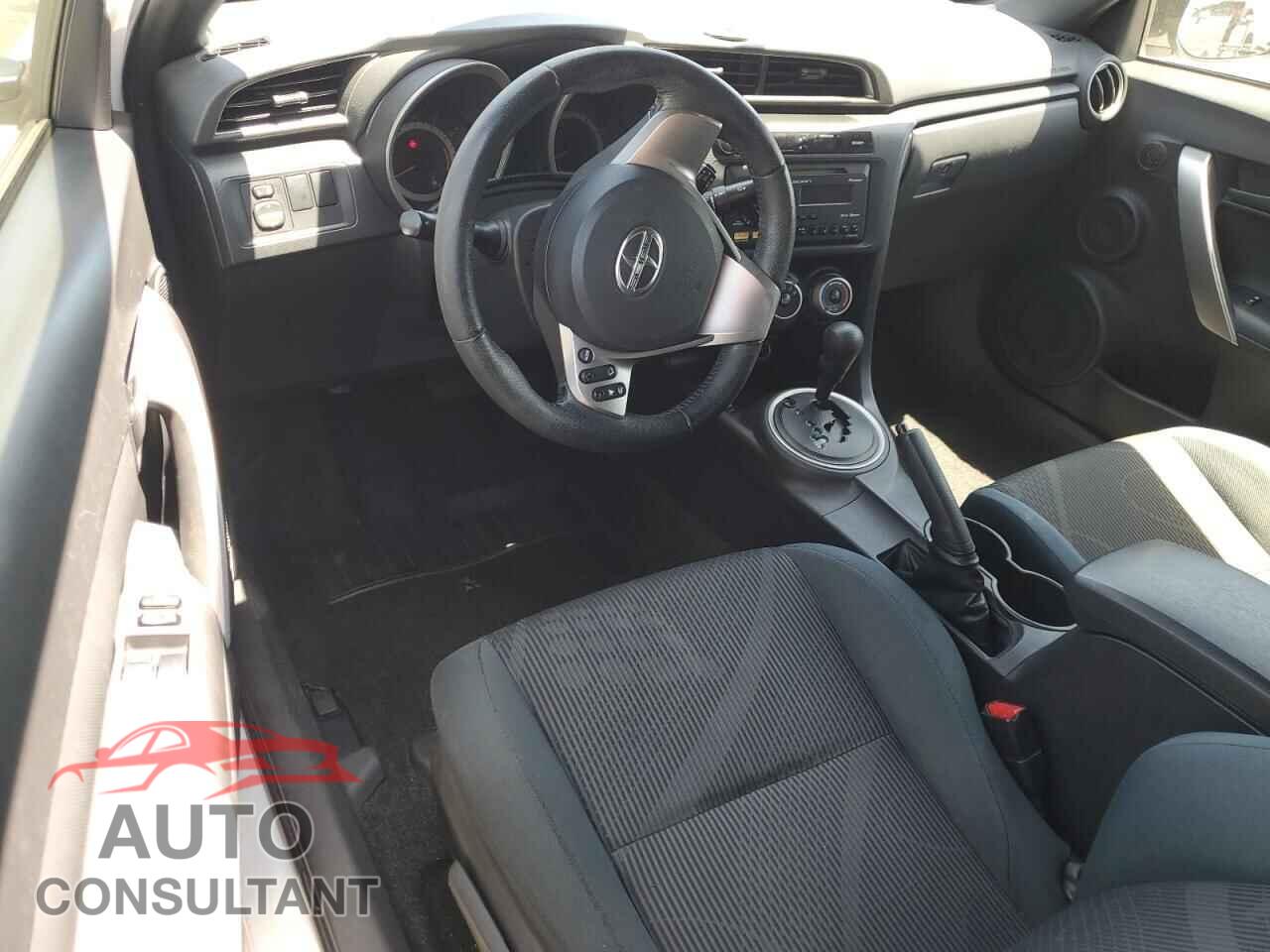 TOYOTA SCION 2013 - JTKJF5C72D3065146