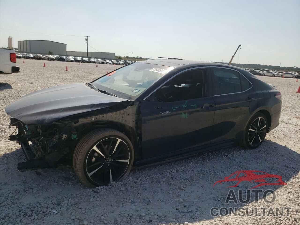 TOYOTA CAMRY 2018 - 4T1B61HK9JU532176
