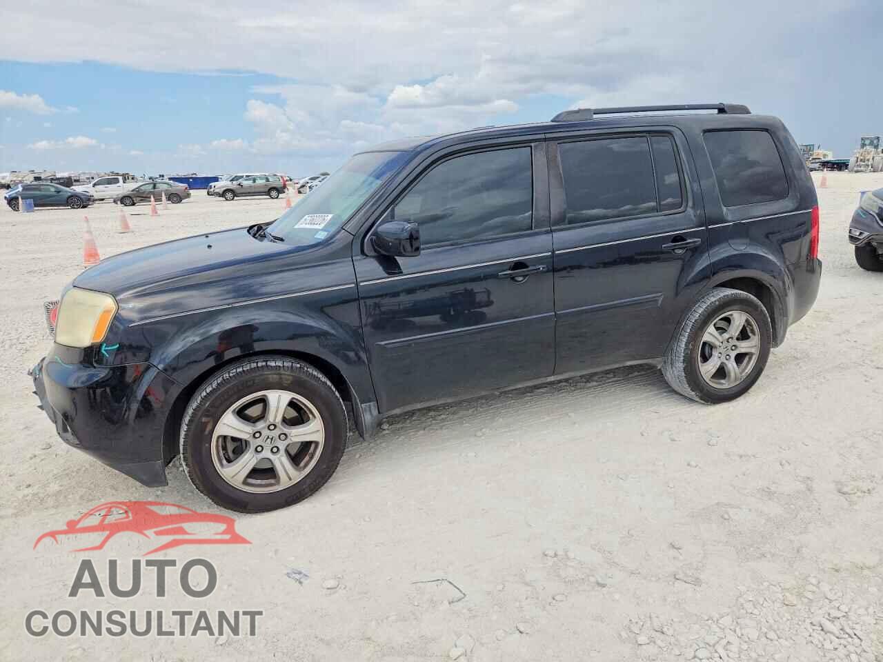 HONDA PILOT 2015 - 5FNYF4H52FB025761