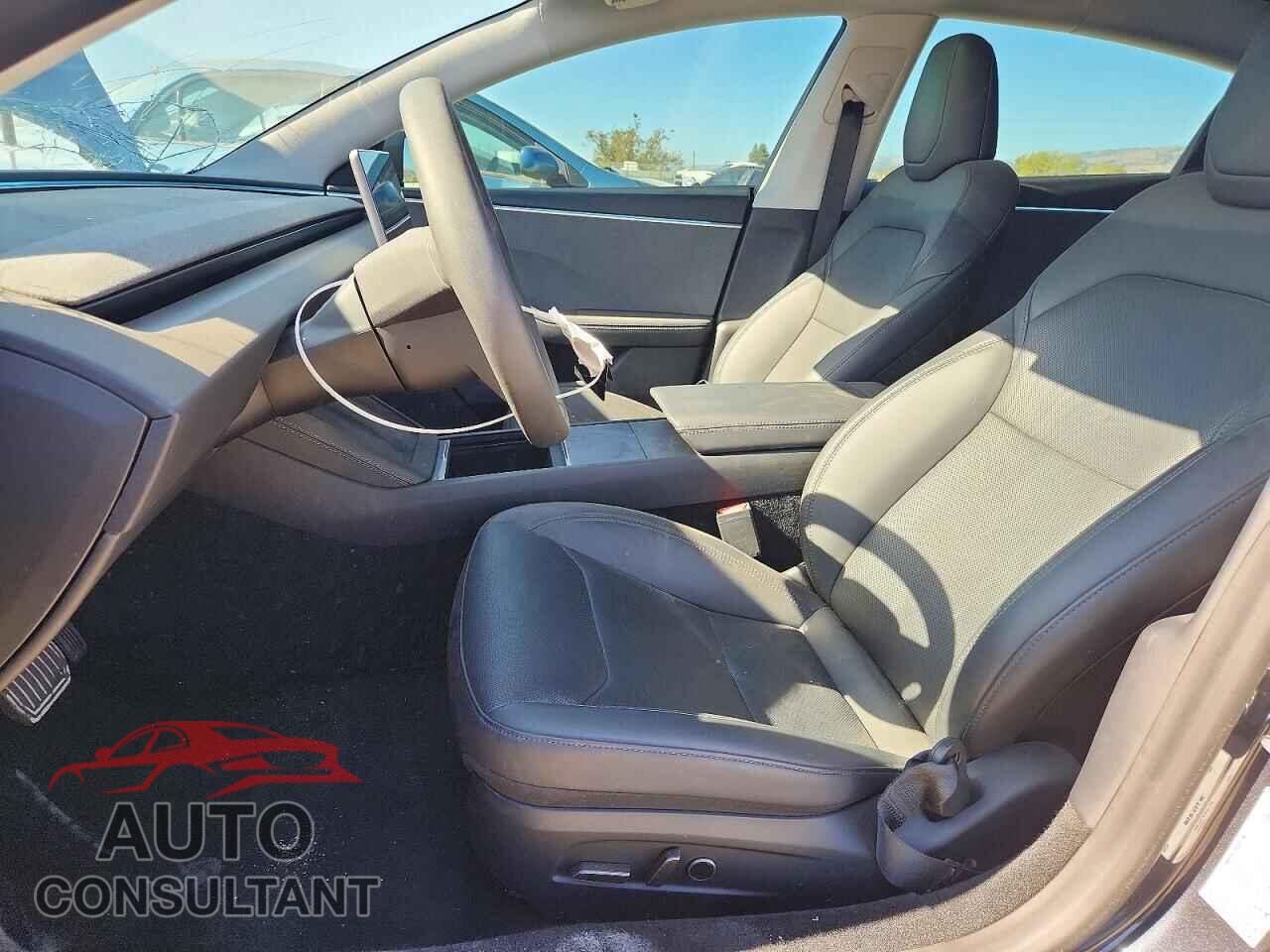 TESLA MODEL 3 2024 - 5YJ3E1EA0RF866141