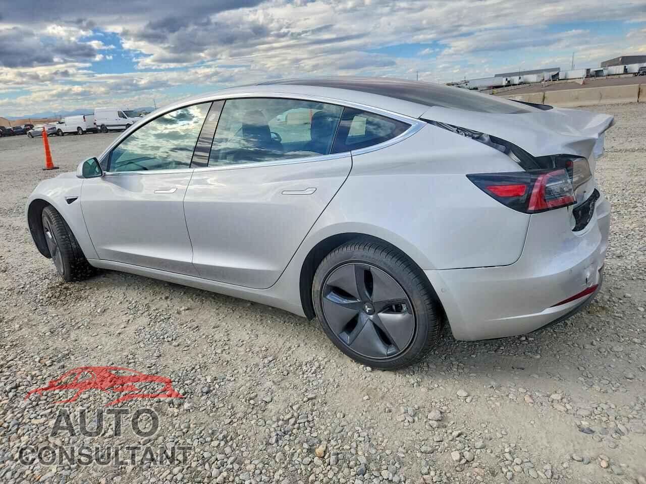 TESLA MODEL 3 2018 - 5YJ3E1EA3JF044082