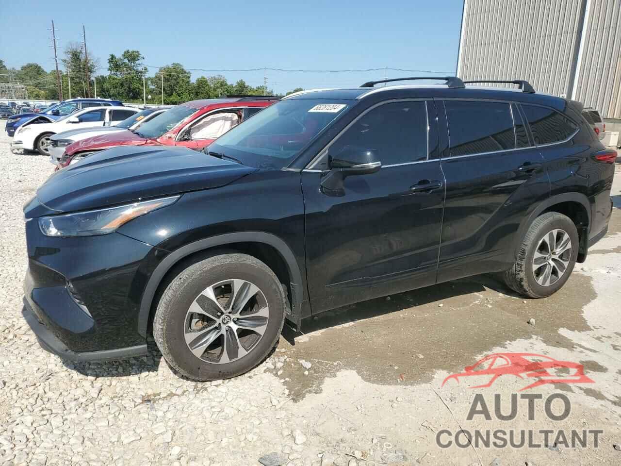 TOYOTA HIGHLANDER 2022 - 5TDGZRBH2NS560697