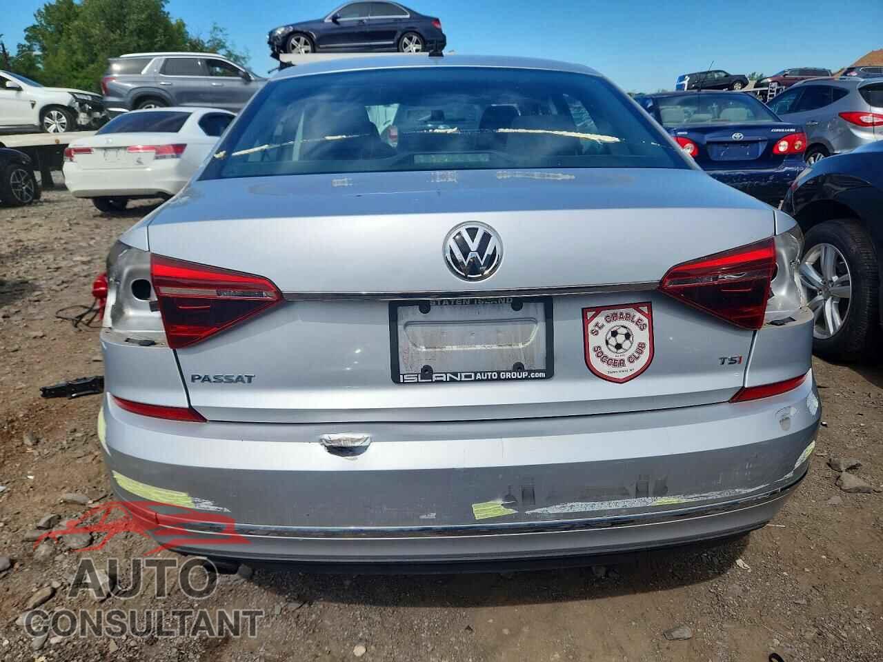VOLKSWAGEN PASSAT 2017 - 1VWAT7A32HC072709