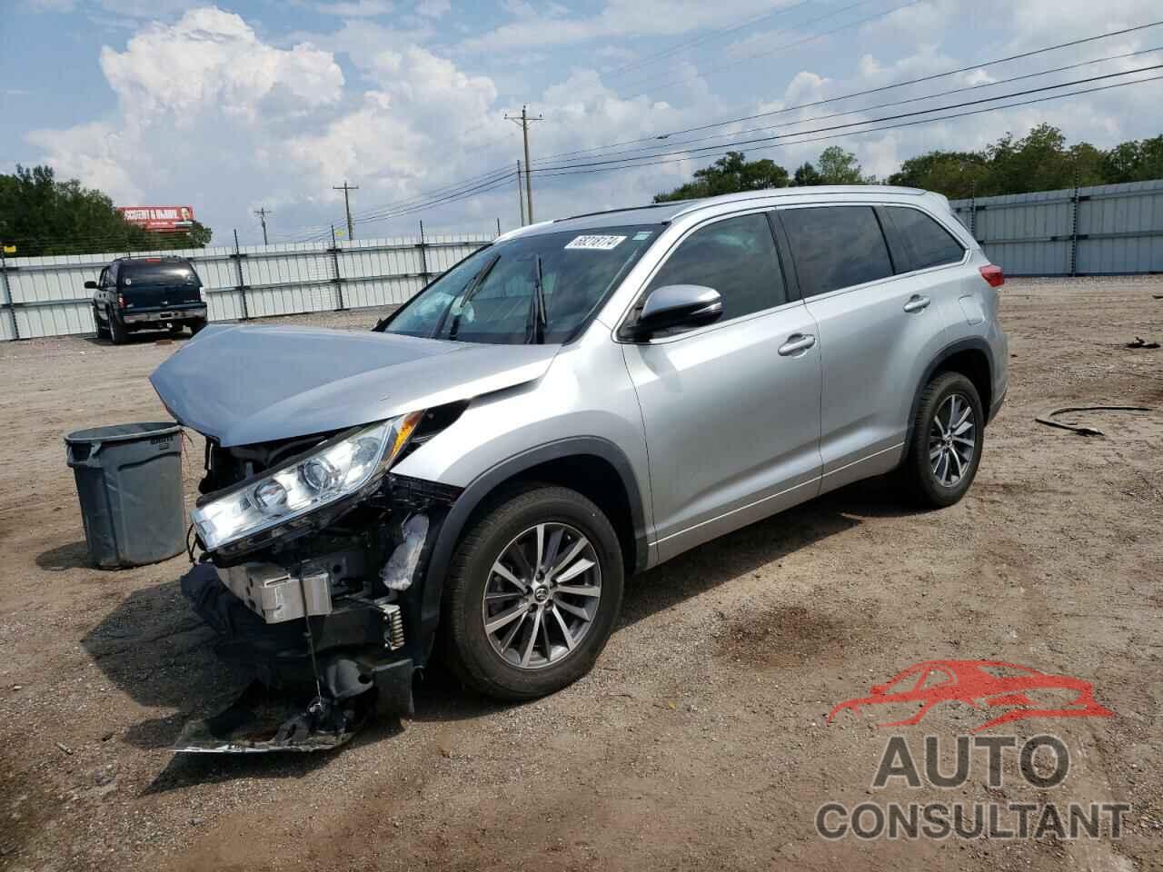 TOYOTA HIGHLANDER 2018 - 5TDKZRFH4JS539848