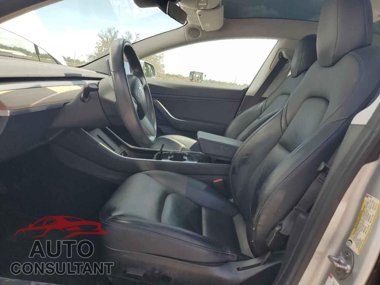 TESLA MODEL 3 2018 - 5YJ3E1EB7JF104549