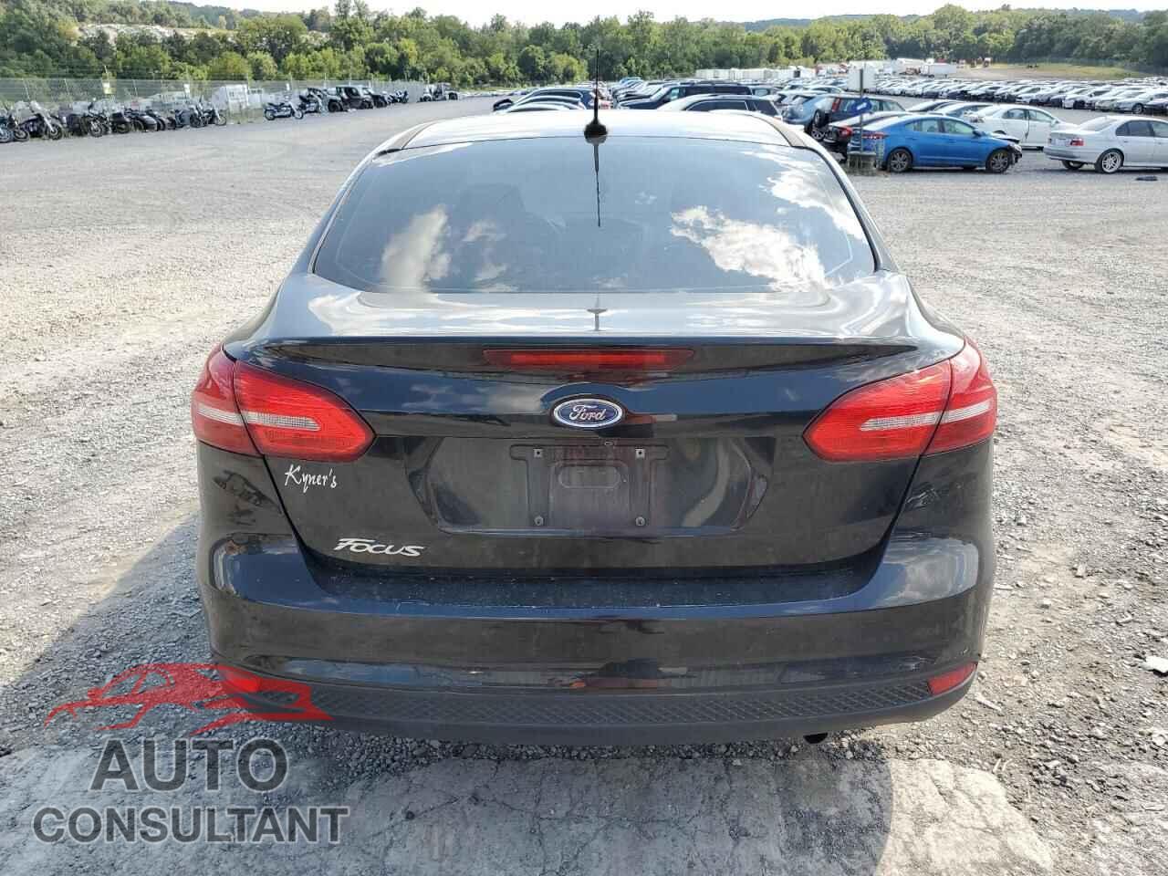 FORD FOCUS 2017 - 1FADP3E22HL327640