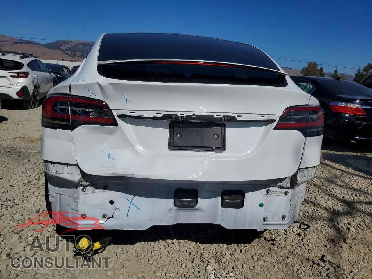 TESLA MODEL X 2023 - 7SAXCDE57PF425618