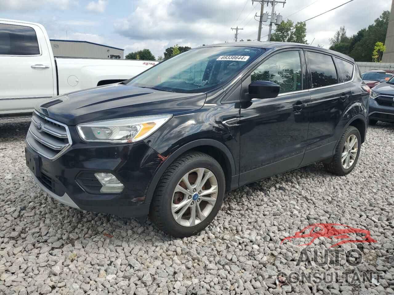 FORD ESCAPE 2017 - 1FMCU9GD7HUA33981