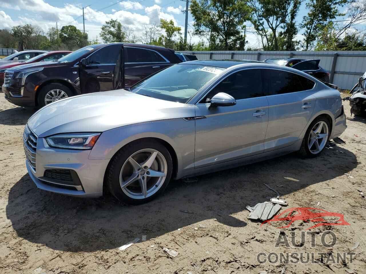 AUDI A5 2019 - WAUENCF52KA009904