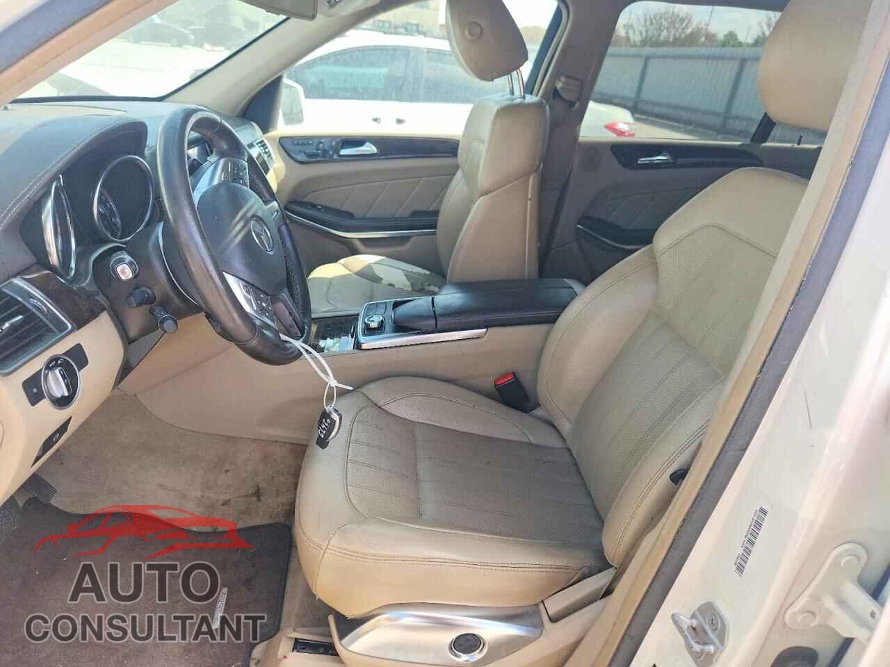 MERCEDES-BENZ GL-CLASS 2013 - 4JGDF7CE3DA173507