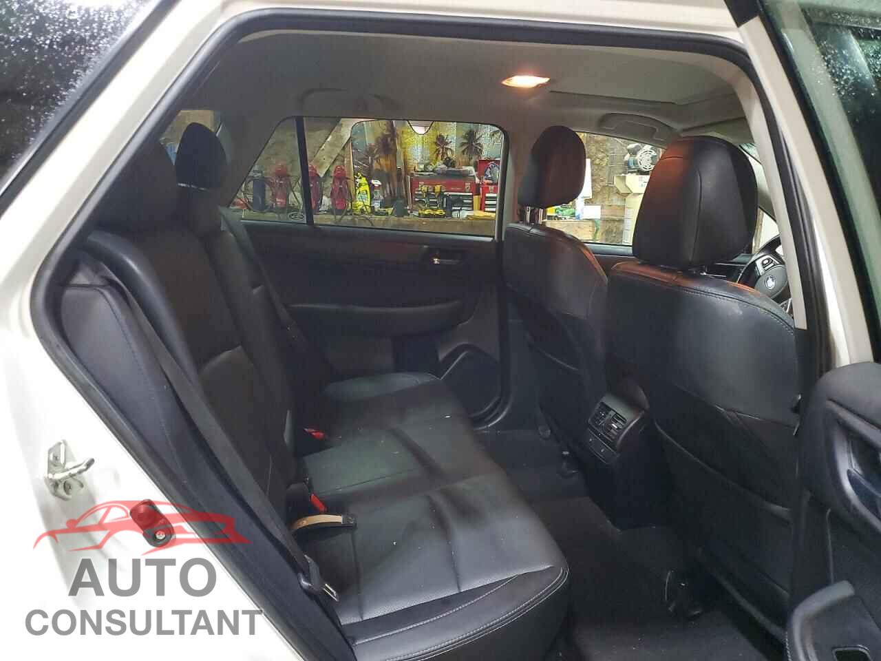 SUBARU OUTBACK 2017 - 4S4BSENC2H3369872