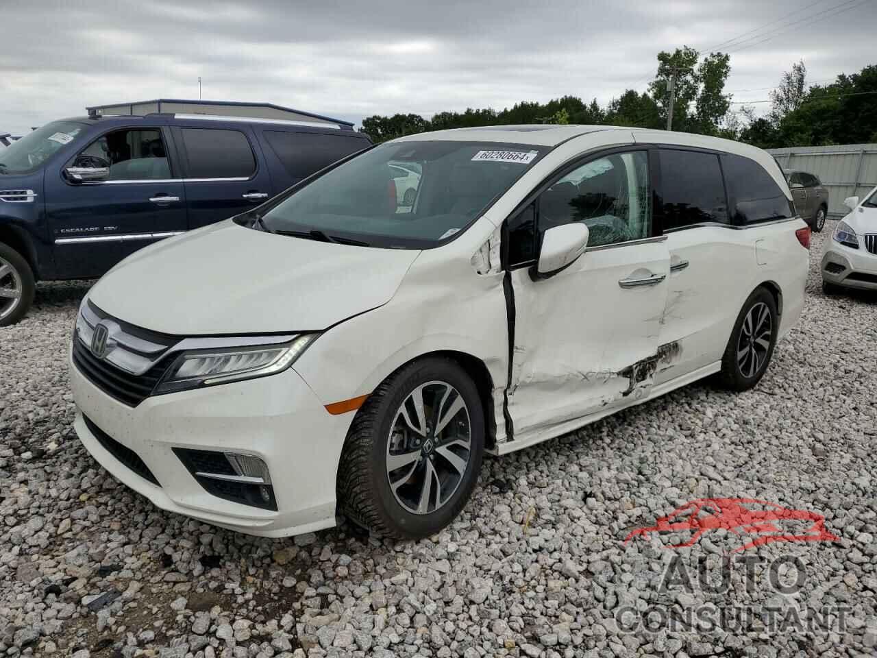 HONDA ODYSSEY 2018 - 5FNRL6H95JB000924