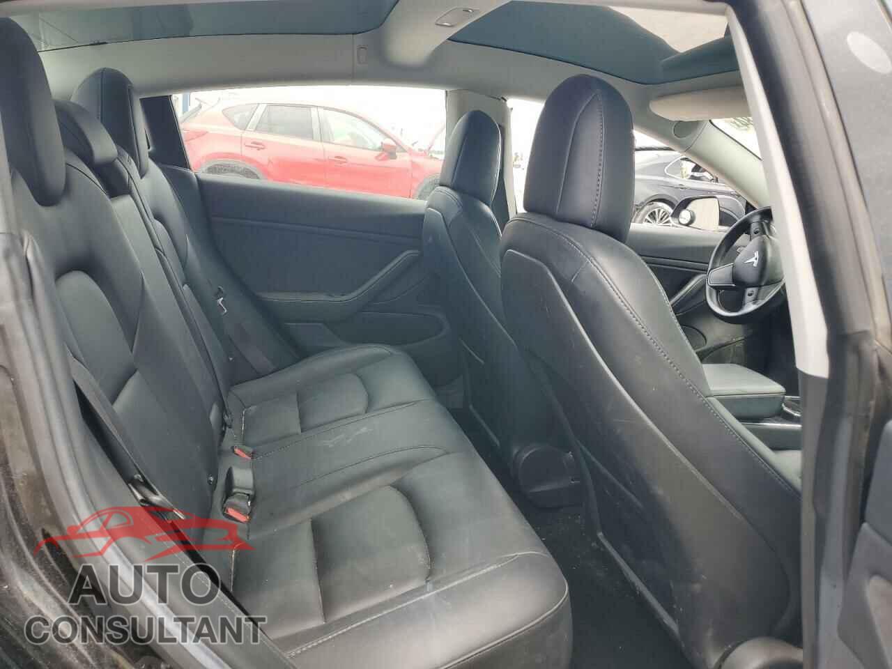 TESLA MODEL 3 2018 - 5YJ3E1EA6JF028023