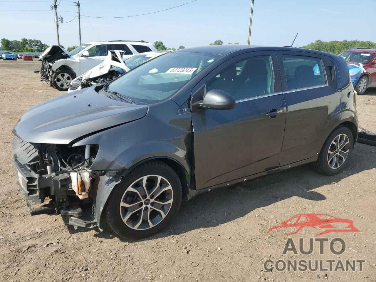 CHEVROLET SONIC 2018 - 1G1JD6SH3J4105357