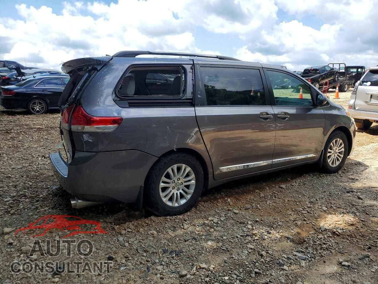 TOYOTA SIENNA 2011 - 5TDYK3DC2BS038459