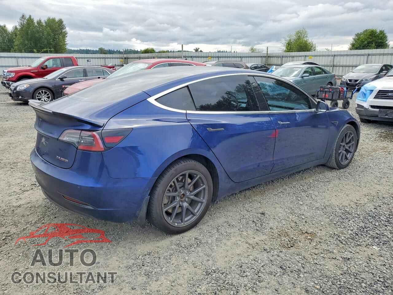 TESLA MODEL 3 2018 - 5YJ3E1EB5JF093681