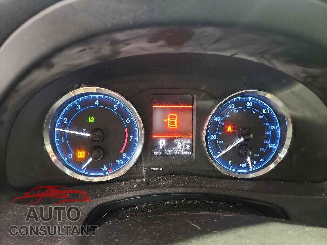 TOYOTA COROLLA 2017 - 2T1BURHE8HC818921