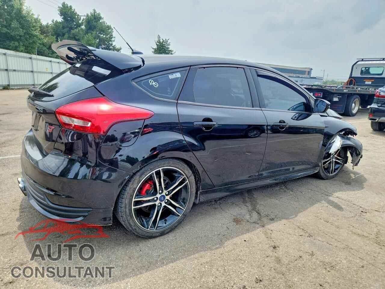 FORD FOCUS 2017 - 1FADP3L92HL235203