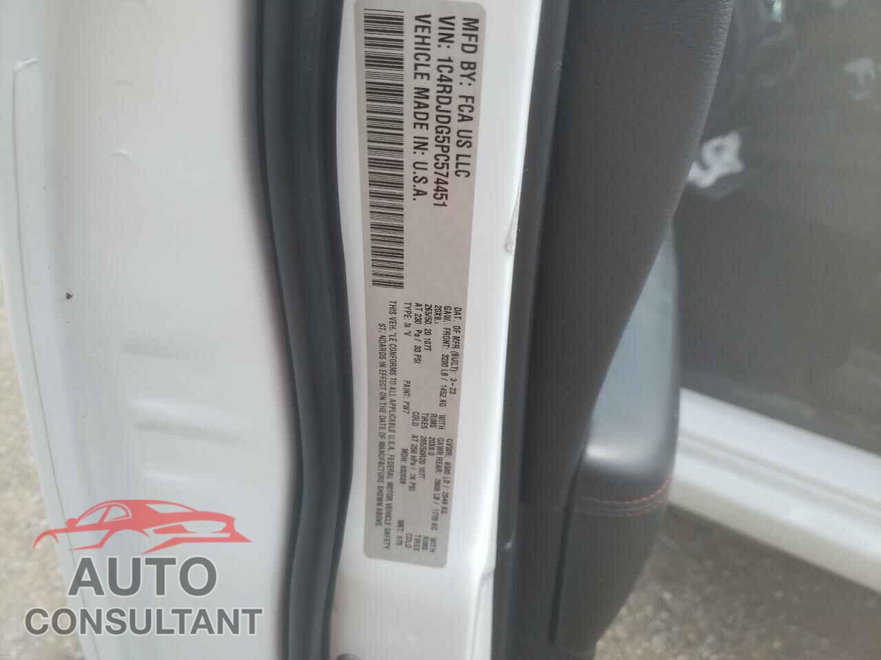 DODGE DURANGO 2023 - 1C4RDJDG5PC574451
