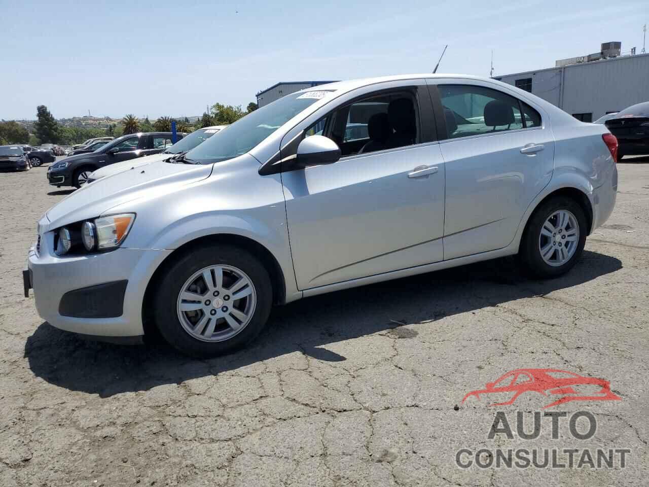 CHEVROLET SONIC 2014 - 1G1JC5SH9E4199067