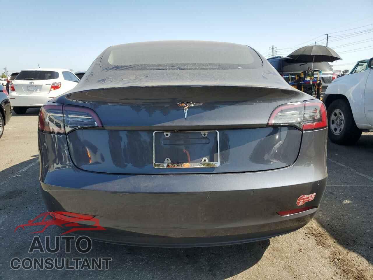 TESLA MODEL 3 2018 - 5YJ3E1EA4JF042664