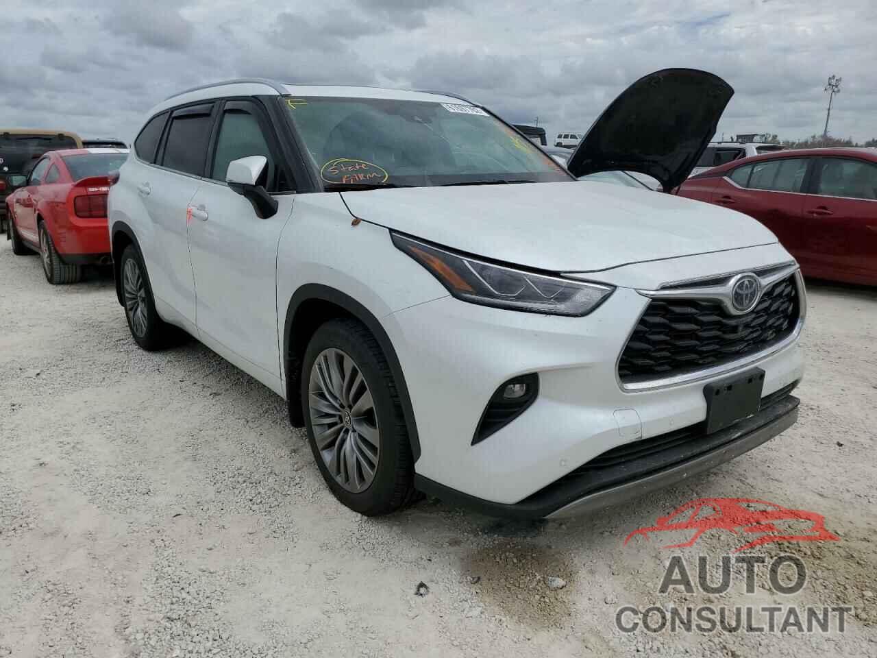 TOYOTA HIGHLANDER 2022 - 5TDFZRBH9NS176007